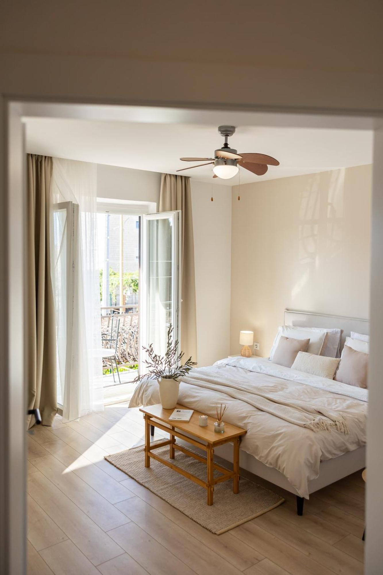 Holiday House Castelli คาชเตลา ภายนอก รูปภาพ